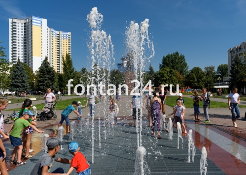 Фонтан на площади Фонтан на площади